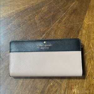 Kate Spade Black and Cream Wallet